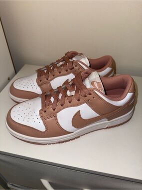 Nike Dunk Low - Rose Whisper 
New/Never Worn